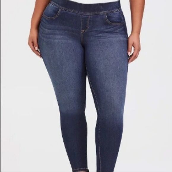 𝅺Torrid Pull On High Rise Lean Jeans - Picture 1 of 8
